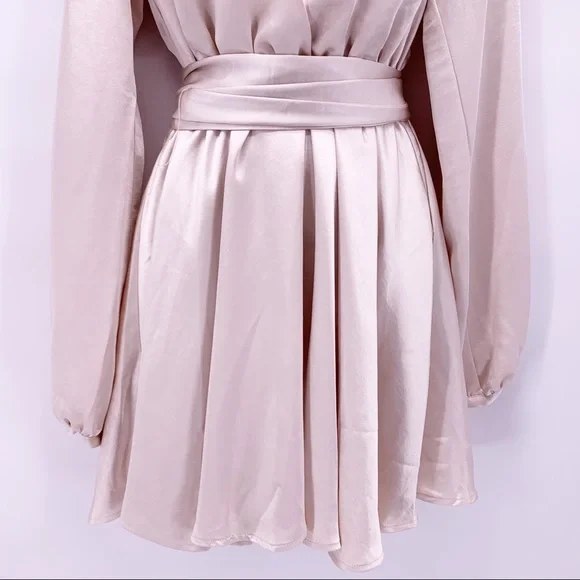 NEW Lovers + Friends Ivy Dress in Champagne Sz S - Picture 6 of 11